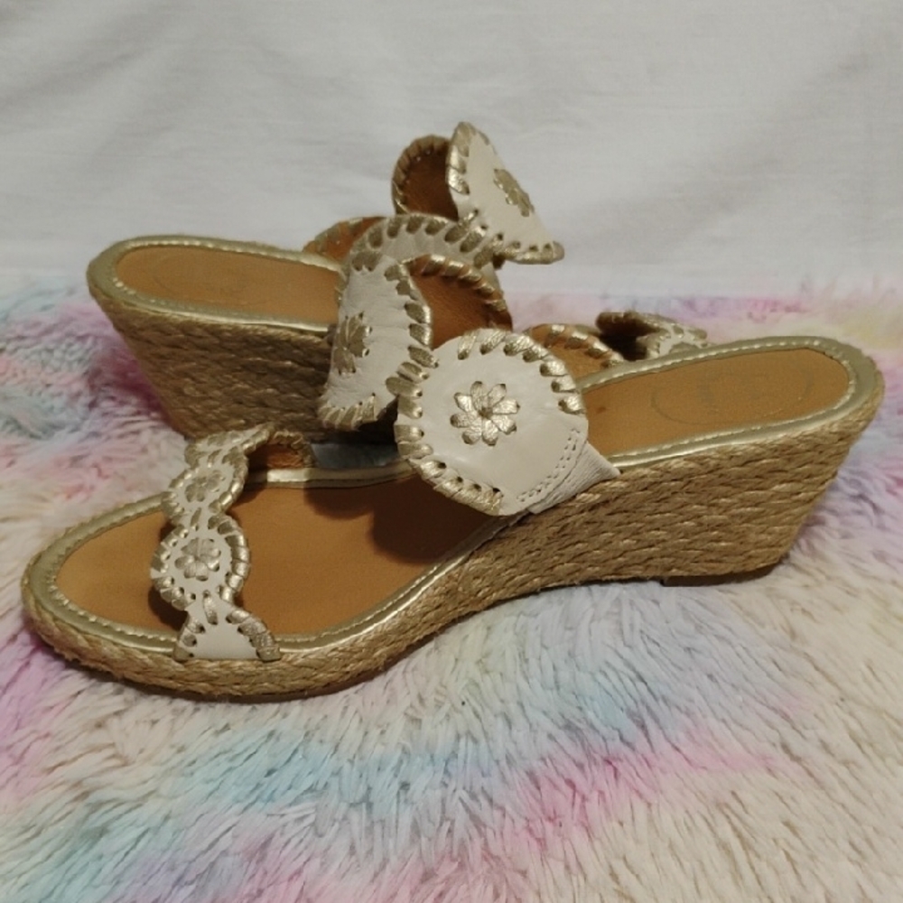 Jack Rogers Luccia Wedge Sandals W Gold Floral Accents Sz.9 Barely Worn #52 - Picture 9 of 12